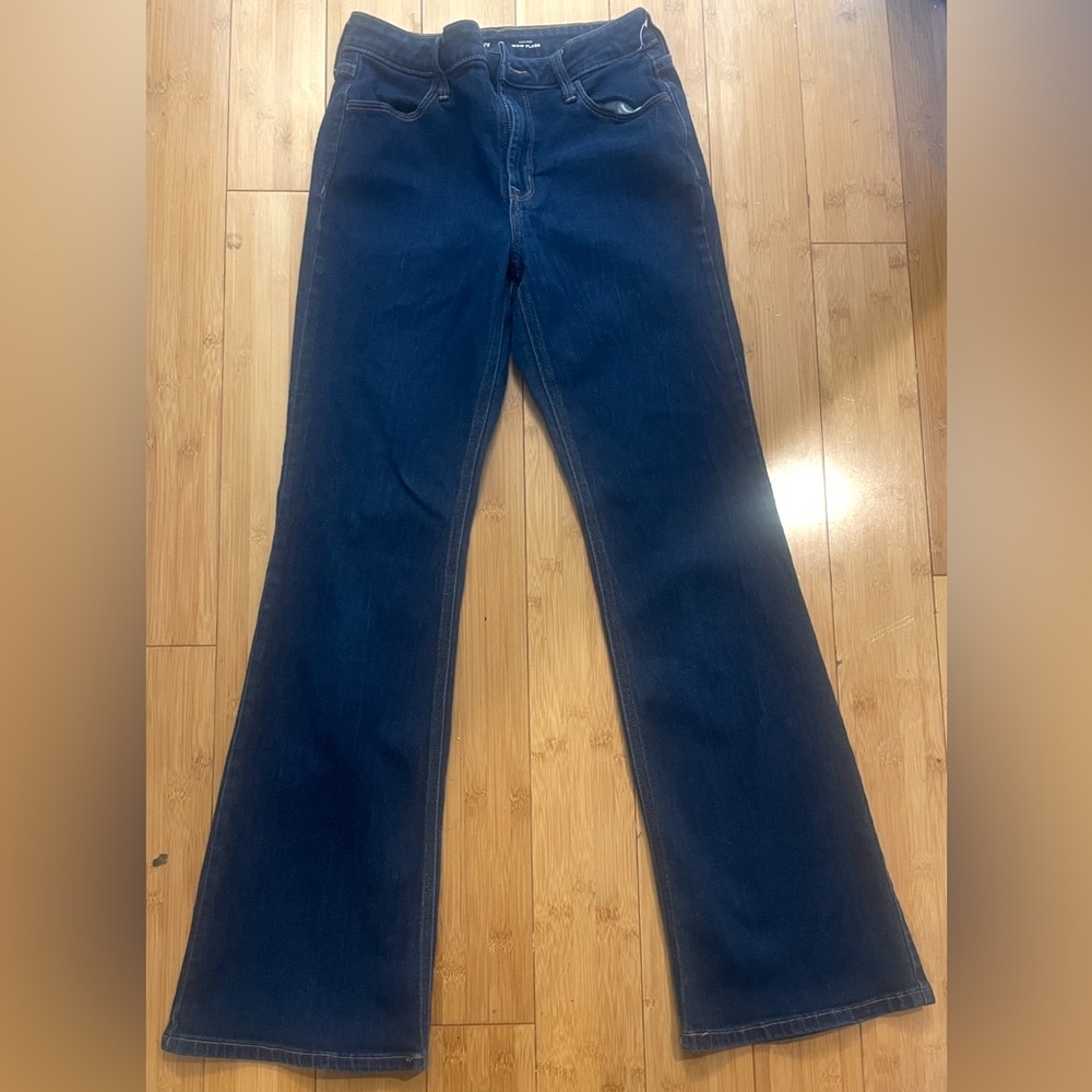 Old Navy High Rise Wow Flare Jeans Size 2 Dark Wash